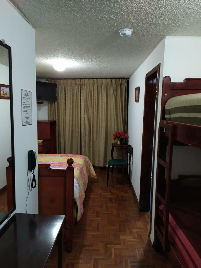 Hotel Margarita Inn Alameda Quito Bagian luar foto